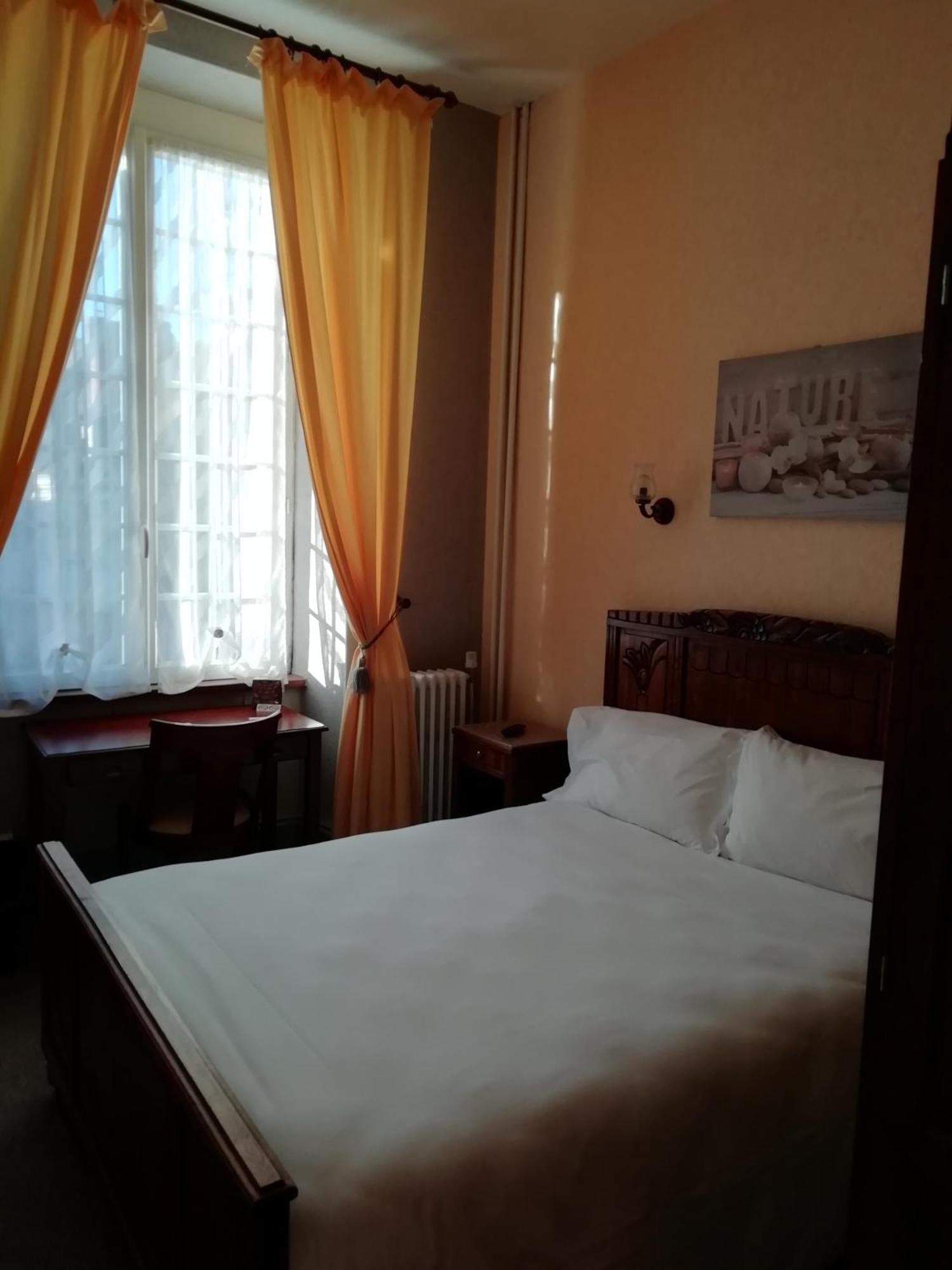 Hotel Du Berry Aigurande Zewnętrze zdjęcie